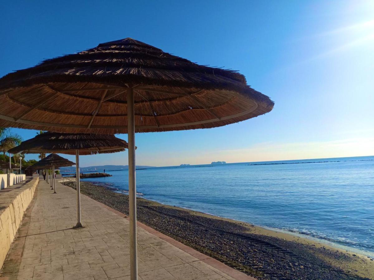 Sanders Ermitage On The Beach - Delightful 1-Bedroom Apartment With Sea View Lemesós Eksteriør bilde
