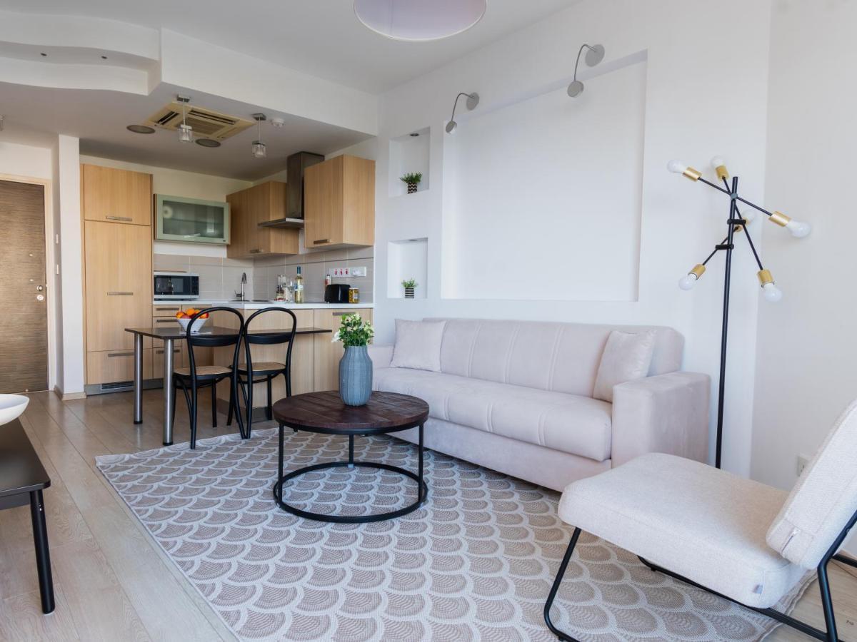 Sanders Ermitage On The Beach - Delightful 1-Bedroom Apartment With Sea View Lemesós Eksteriør bilde