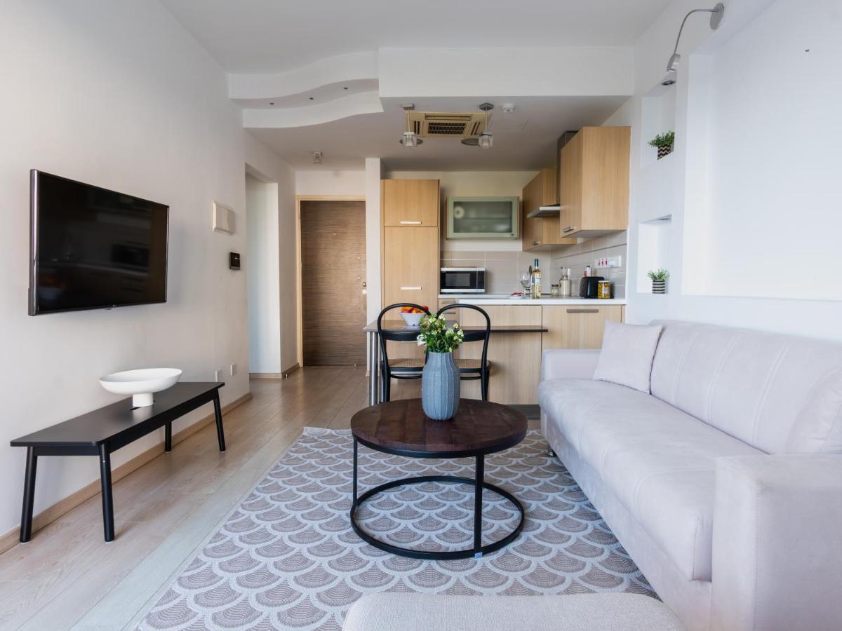 Sanders Ermitage On The Beach - Delightful 1-Bedroom Apartment With Sea View Lemesós Eksteriør bilde